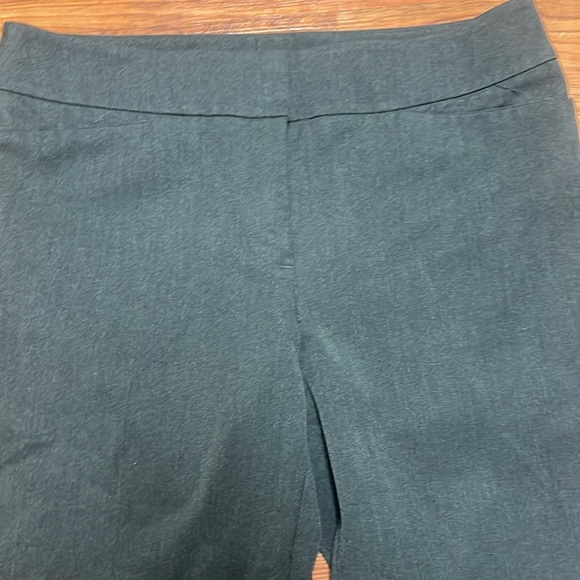 Ann Taylor factory the straight curvy fit in grey size 4 - Picture 3 of 8